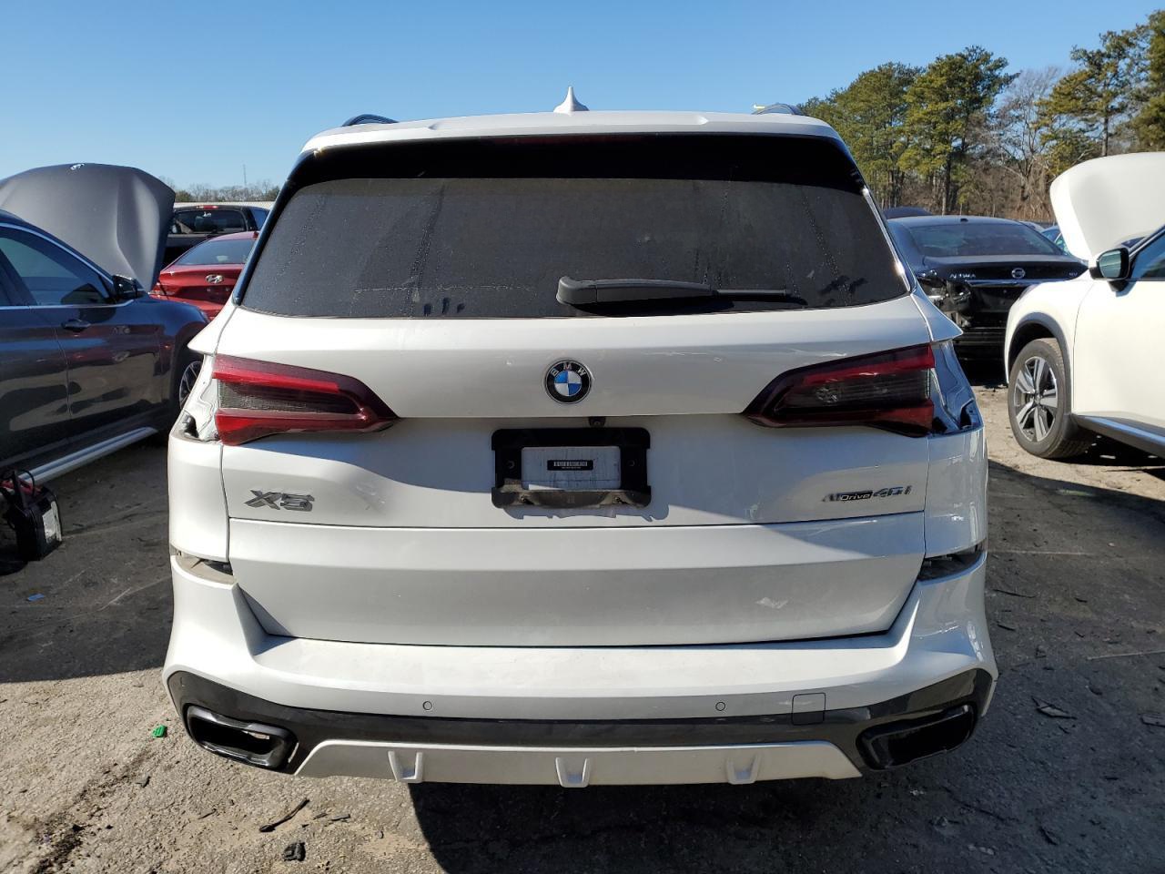 BMW X5 2022 WHITE vin: 5UXCR6C06N9M70648
