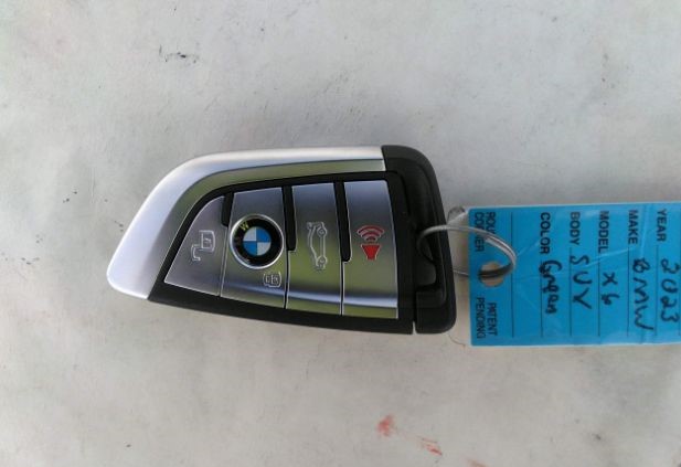 BMW X6 2023 GOLD vin: 5UXCY6C02P9R94949