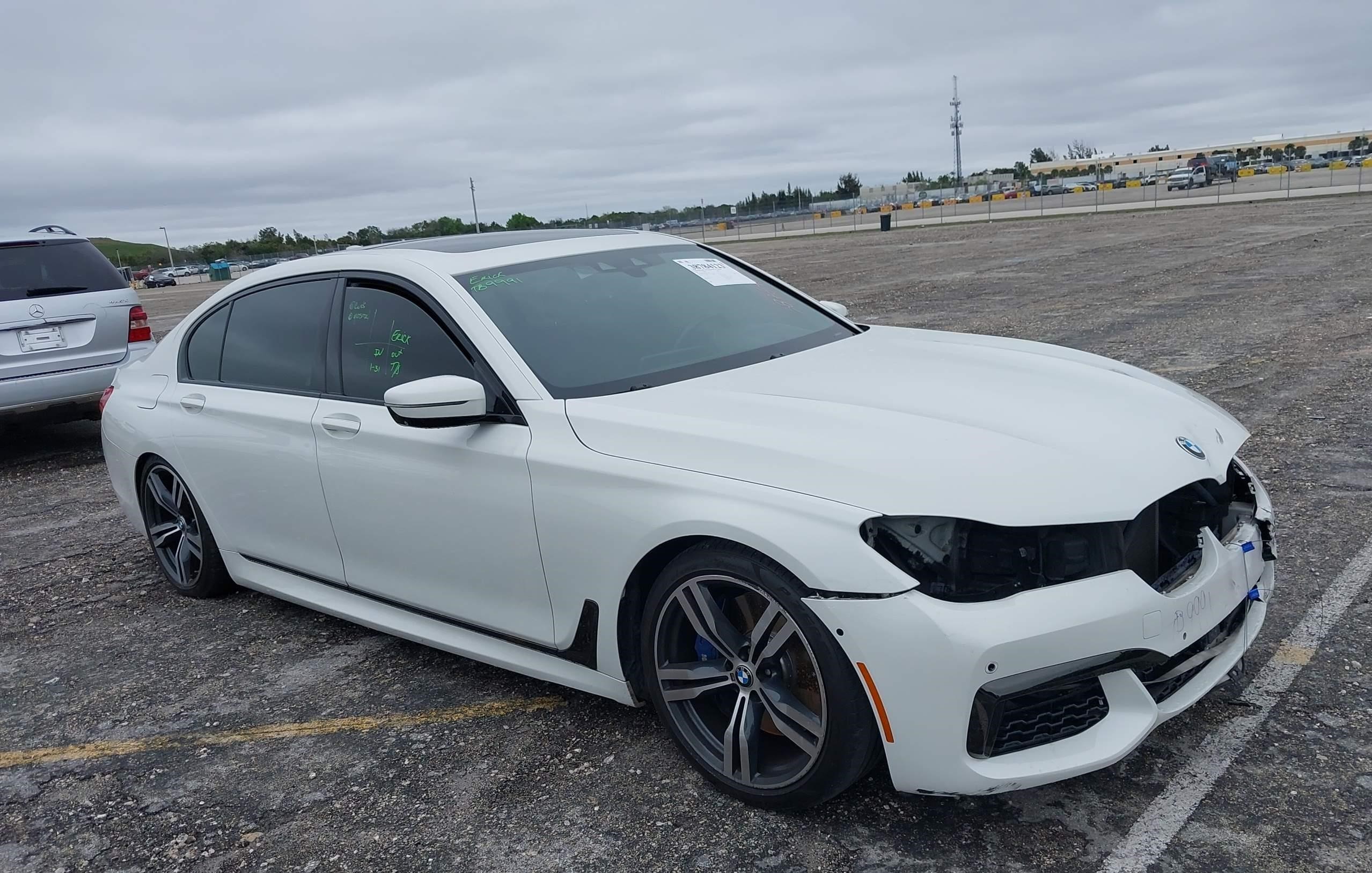 BMW 740I 2019 White vin: WBA7E2C57KB218508