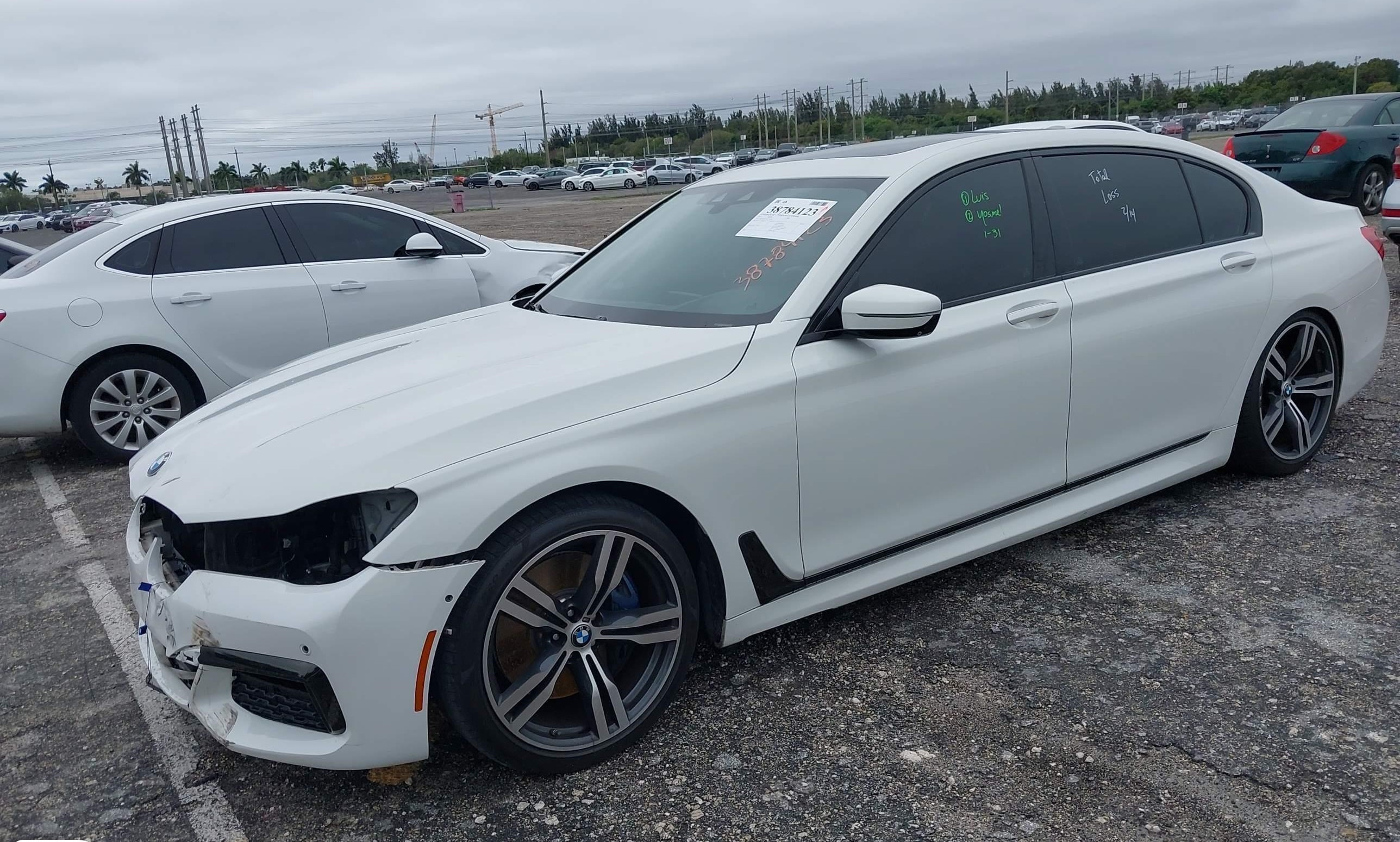 BMW 740I 2019 White vin: WBA7E2C57KB218508