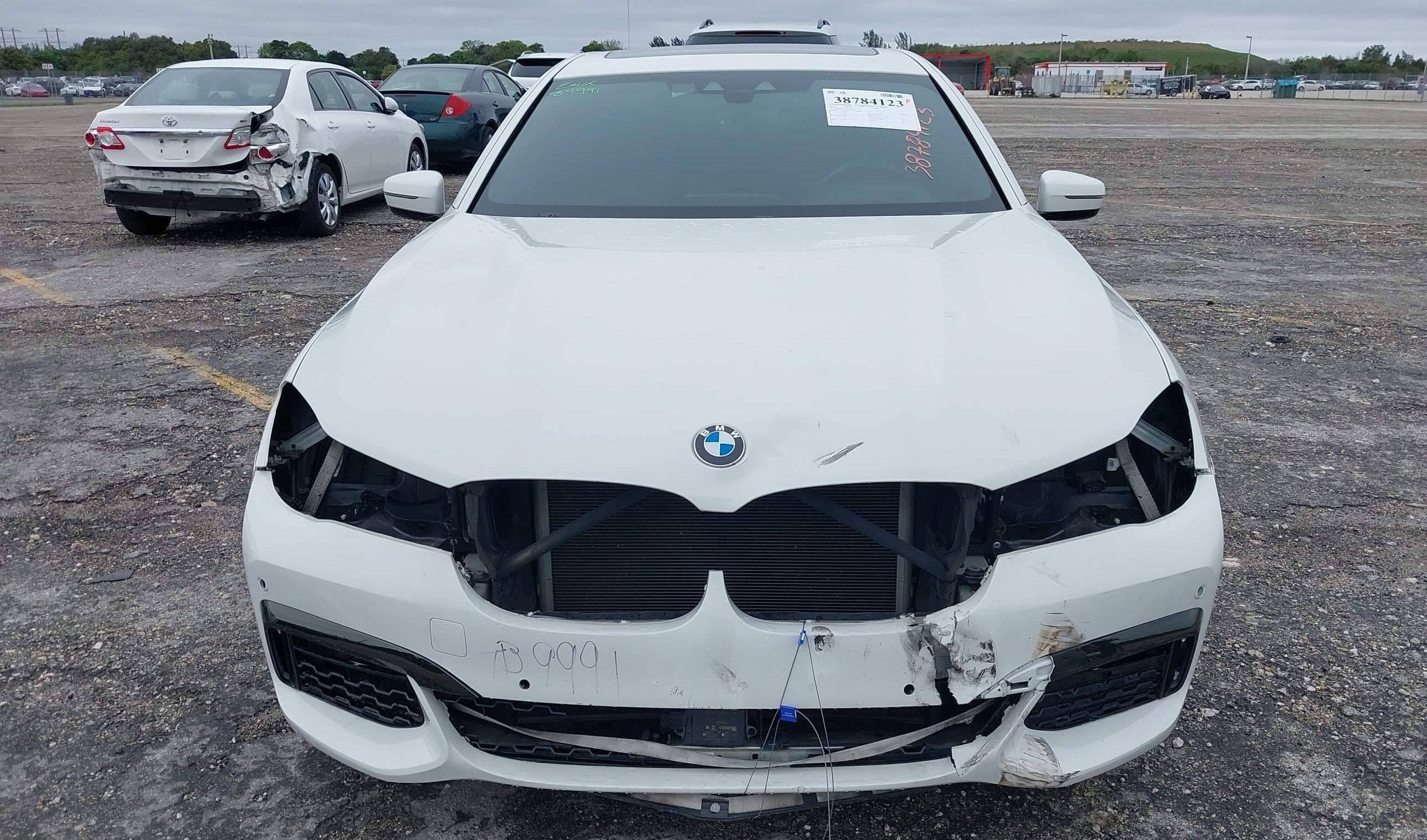 BMW 740I 2019 White vin: WBA7E2C57KB218508