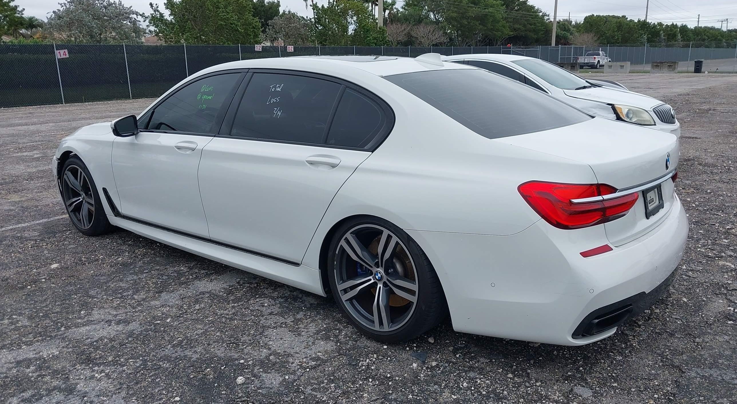 BMW 740I 2019 White vin: WBA7E2C57KB218508