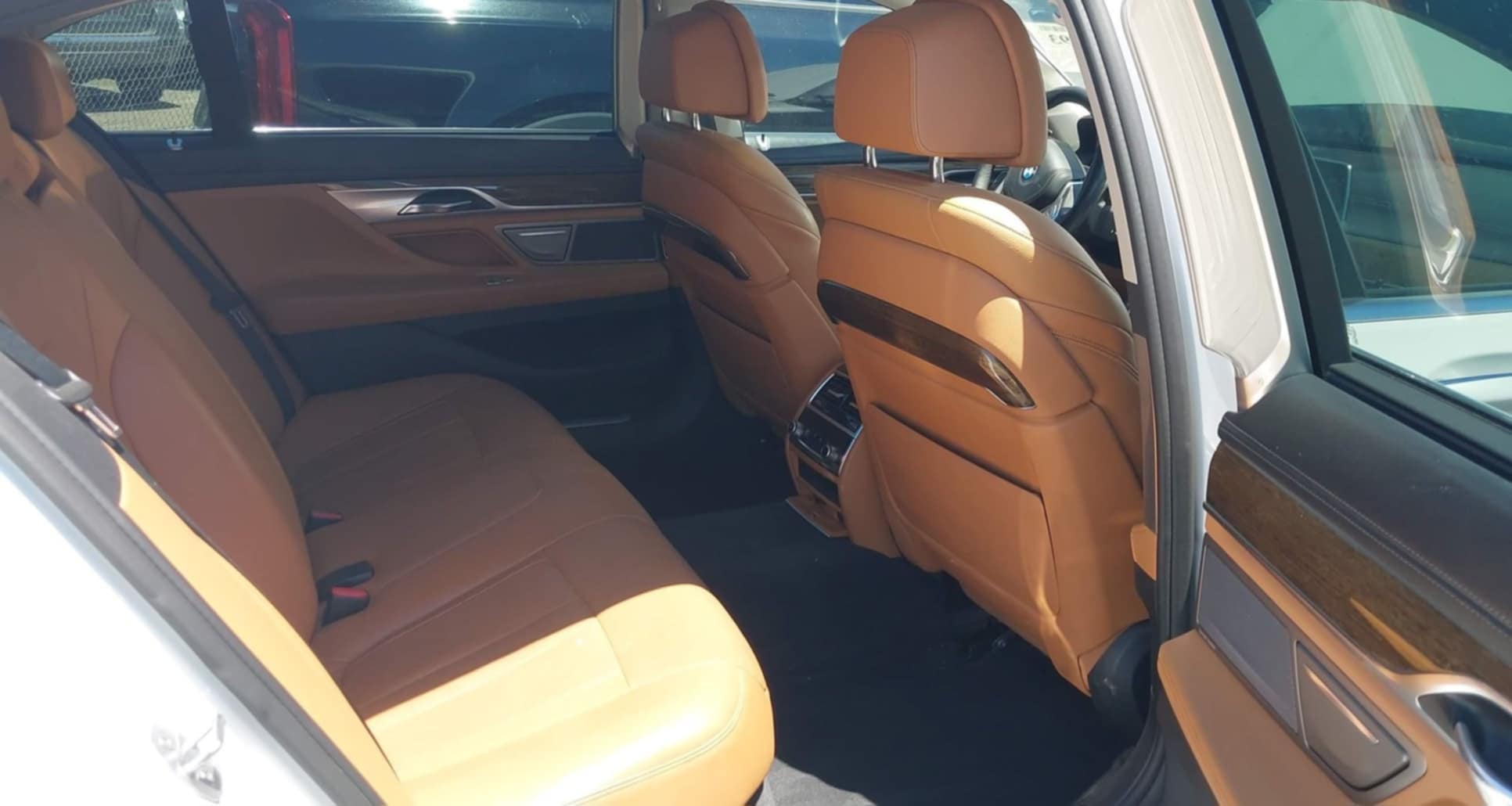 BMW 740I 2019 White vin: WBA7E2C57KB218508