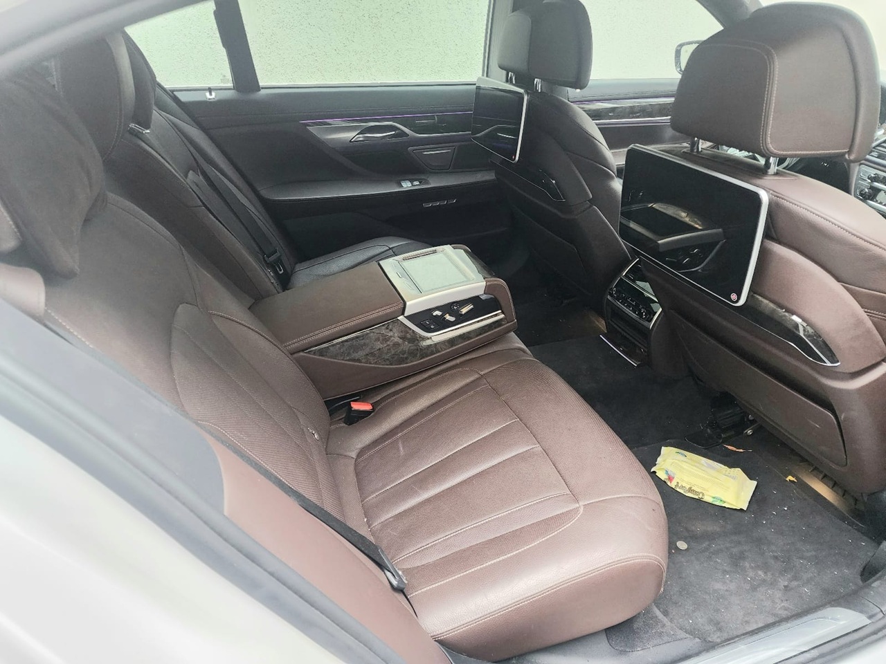 BMW 740I 2017 White vin: WBA7E2C55HG739366