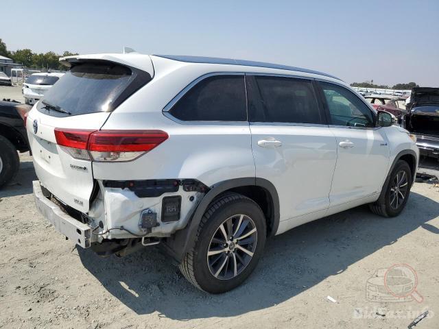 Toyota Highlander 2018 White vin: 5TDJGRFH2JS043075